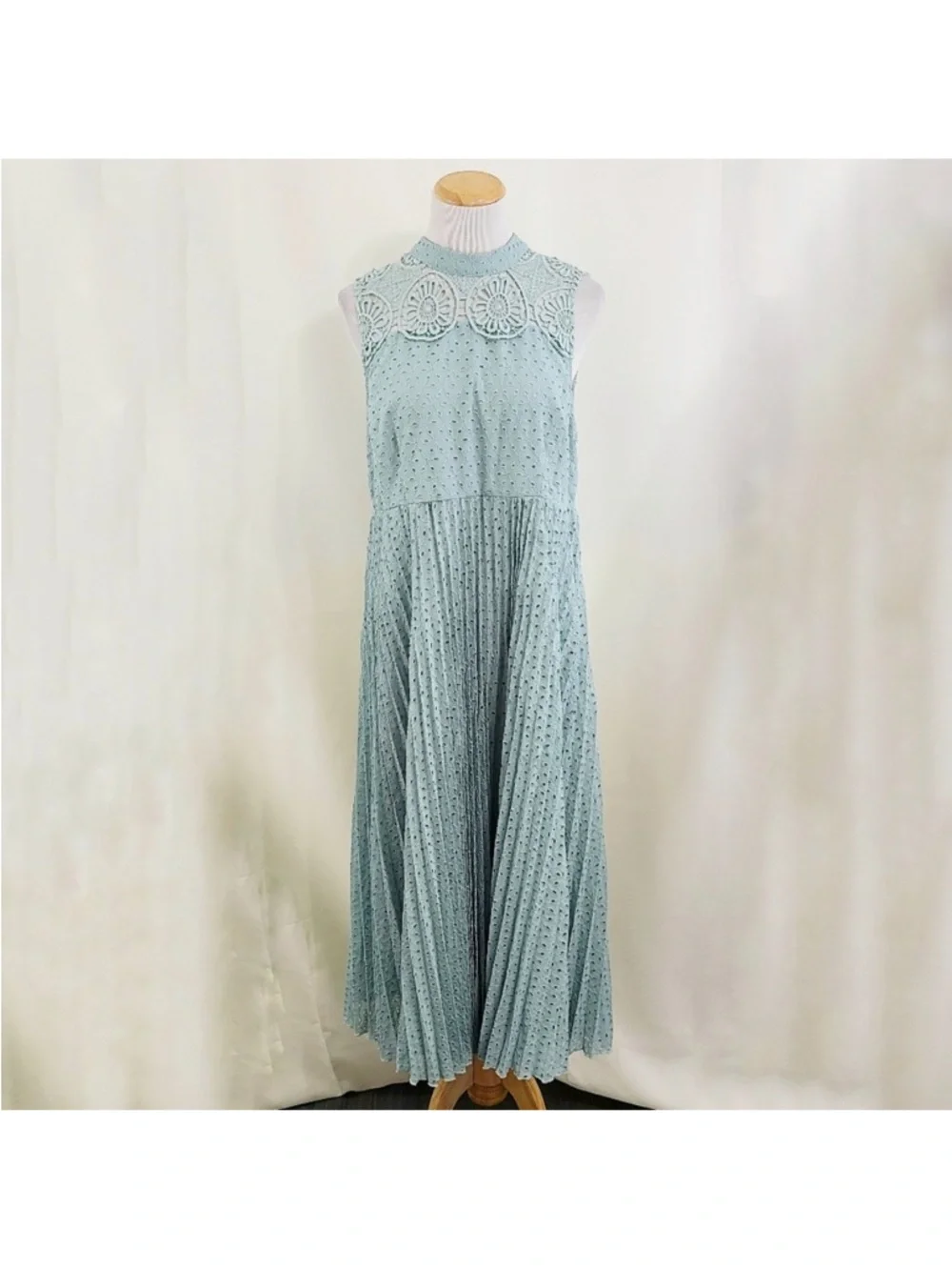 ASOS DESIGN high neck sleeveless pleated lace midi dress sage green size 10 - Picture 2 of 7